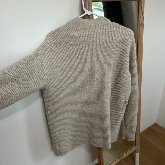 H&M Women's sweater cardigan - Picture 4 of 5